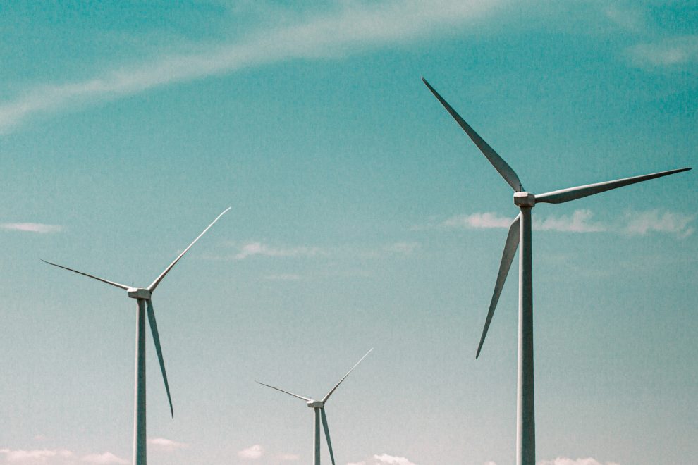 Energias renováveis impulsionam queda nas emissões de CO² do setor elétrico brasileiro