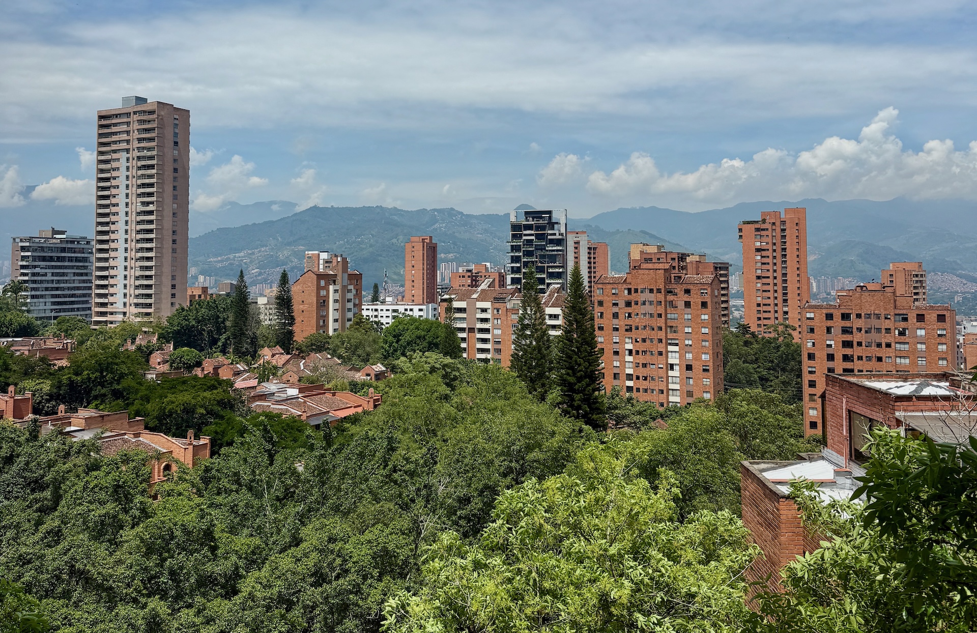 Com WhatsApp e organização comunitária, povoado colombiano recupera 3 mil toneladas de resíduos recicláveis em 18 meses