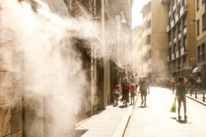 Guia ensina prefeituras a trocar improviso por planejamento diante do calor extremo